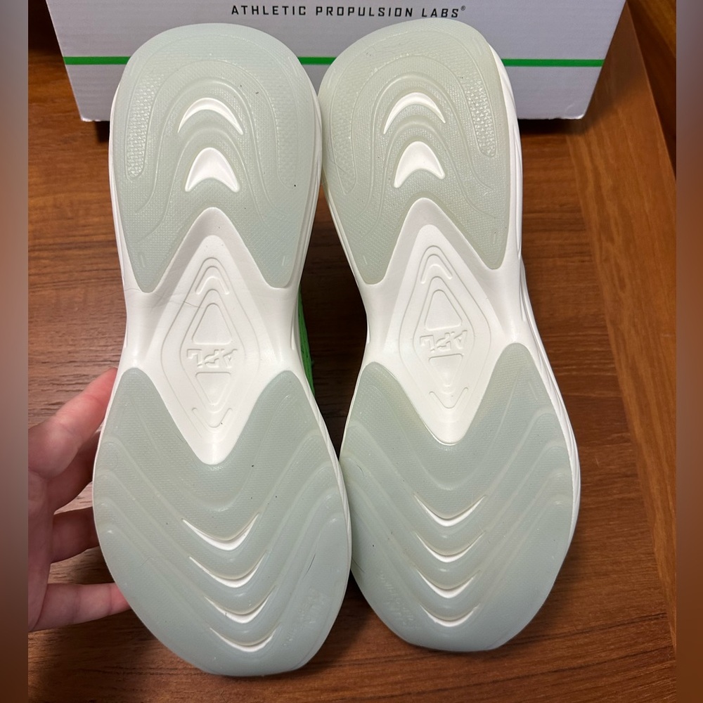 NEW APL Men’s Techloom Zipline Vibrant Green/Silver/White Knit Sneakers Sz.12 - Picture 8 of 8